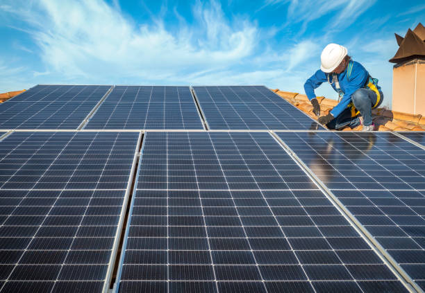 Best Roof Moss and Algae Removal  in Los Banos, CA